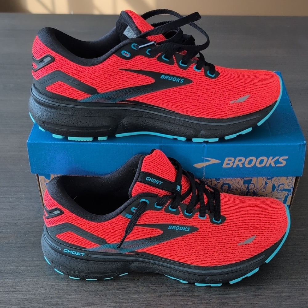 SOLD - Brooks Ghost 15 Women's Athletic Shoes